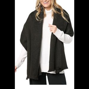 Complliments 69" x 21 1/4" Brushed Blanket Scarf W Fringe Blk